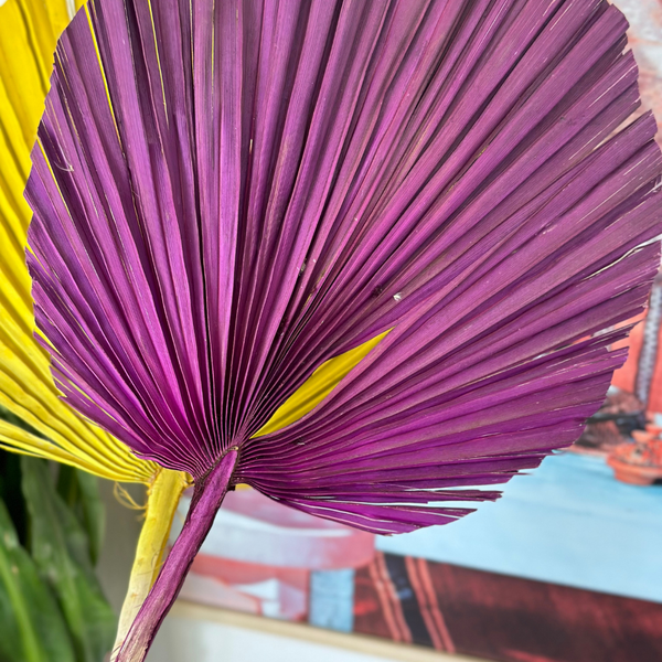 Feuille de palmier mauve arrondie