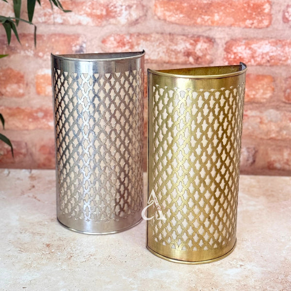 Applique murale Khmissa en laiton doré