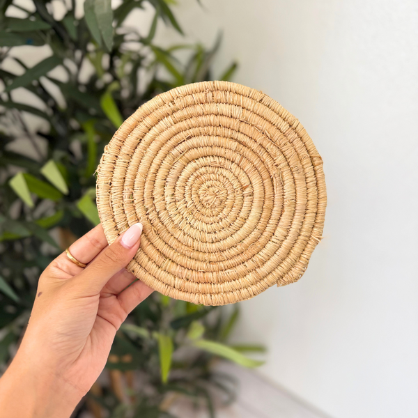 Sous plat en raphia naturel simple