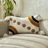 Housse de Coussin artisanale à pompons blanc à pois noir, moutarde et beige 50cmx40cm