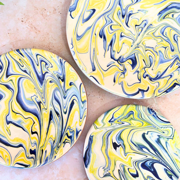 Set de 3 Assiettes Artisanales Marbrées Jaune et Bleue