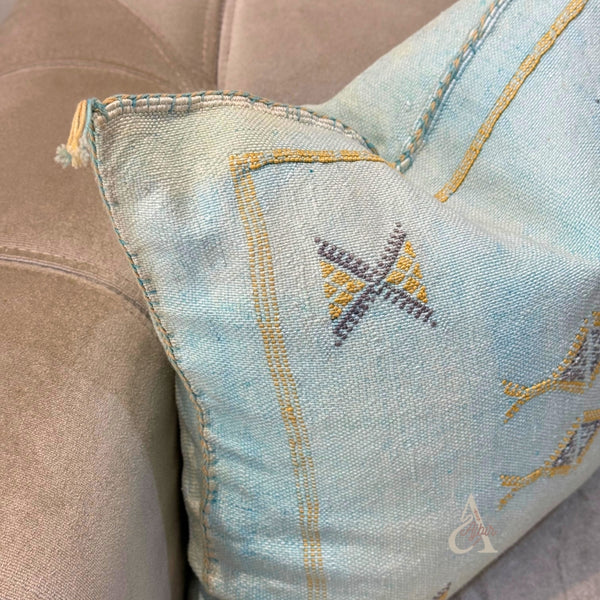 Housse de coussin Sabra (soie de cactus) bleu ciel