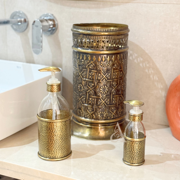 Distributeur de savon en verre et laiton doré martelé petit (100ml)