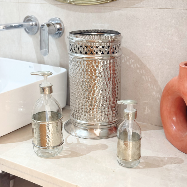 Distributeur de savon en verre et laiton argenté Martelé (200 ml)
