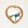 Miroir artisanal Tayri en forme de cœur – Cadre en raphia naturel (3 tailles)