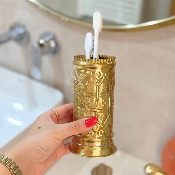 Verre traditionnel en laiton doré