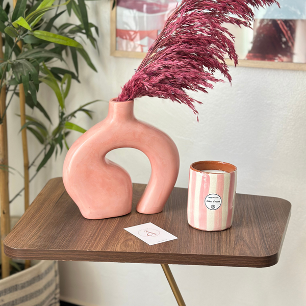 Bougie artisanale rayée en terre cuite parfum Oud