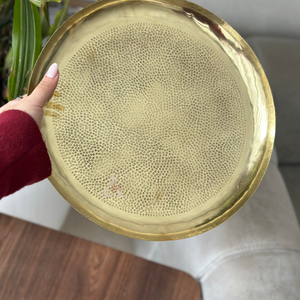 Plateau artisanale martelée en laiton doré 30cm