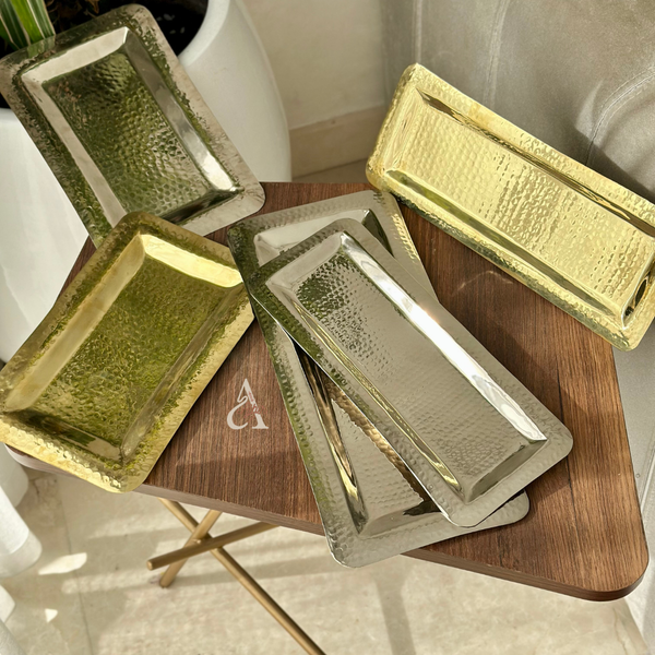 Plateau martelé rectangulaire argenté