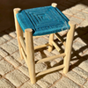 Tabouret artisanal Tazrout bleu canard en bois et Kittane tressé
