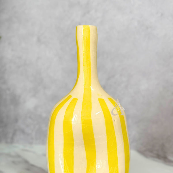 Vase bouteille rayé jaune creux