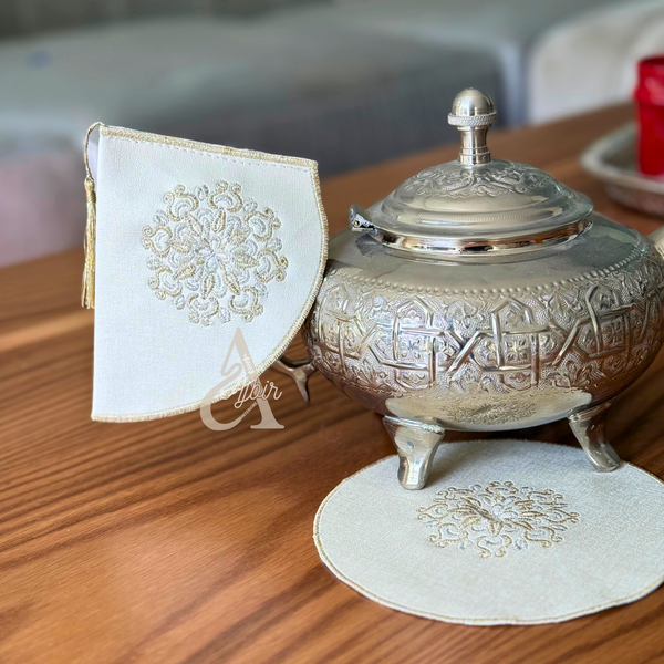Duo porte-théière et sous-théière artisanal brodé Azrir