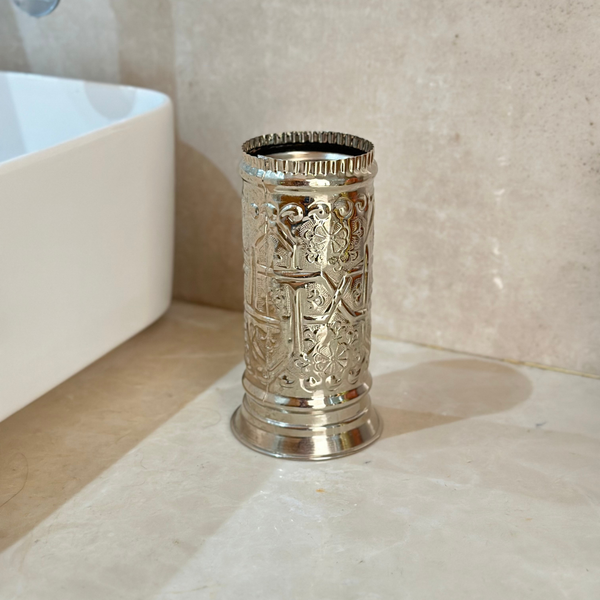 Pot traditionnel en laiton argenté fin