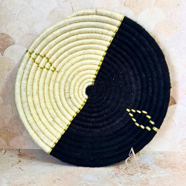 Plateau artisanal Talount Titrit à moitié noir et beige 45cm
