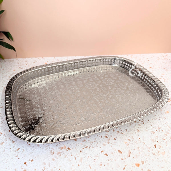 Plateau artisanal siniya à thé rectangulaire argenté