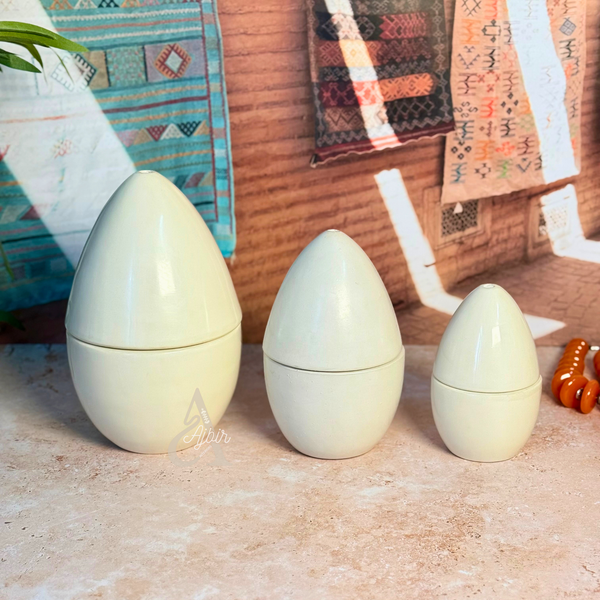 Œuf décoratif artisanal en céramique Tazdayt Crème