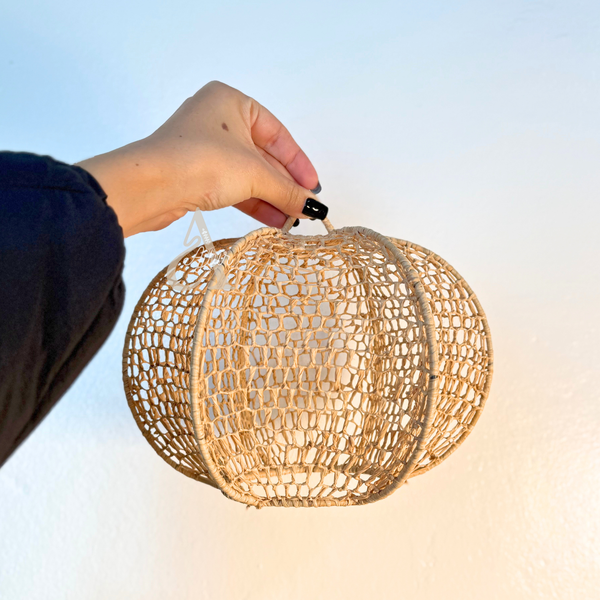 Suspension artisanale ronde en fibres naturelles