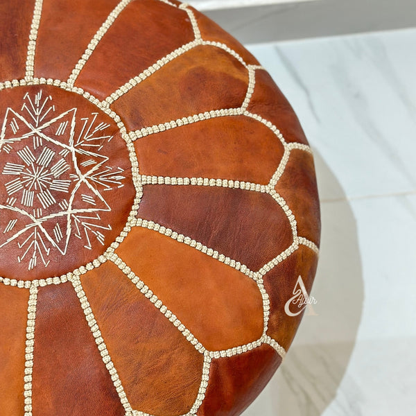 Pouf artisanal marocain en cuir Terracota avec rembourrage