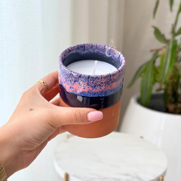 Bougie artisanale parfumée bicolore terracotta & bleu rosé