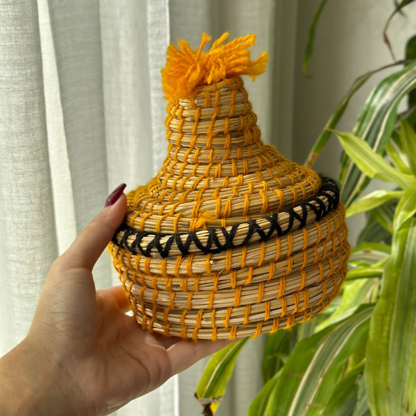 Petit panier tagine à pompon orange et noir - Ajbir