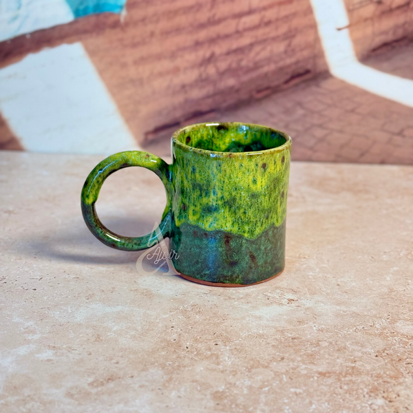 Mug artisanal Azegza en Céramique verte émaillée