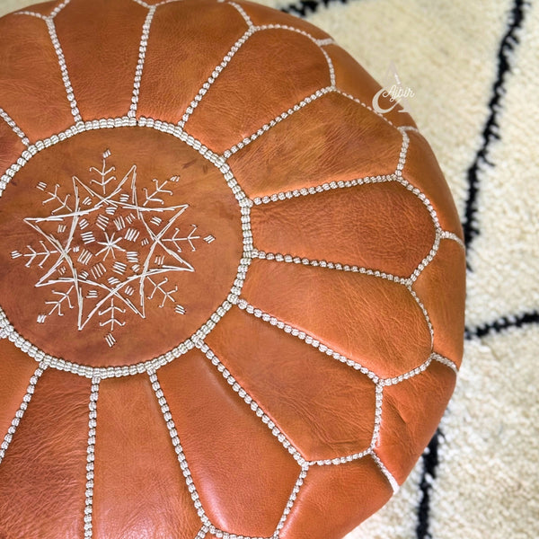 Pouf artisanal marocain en cuir Terracota avec rembourrage