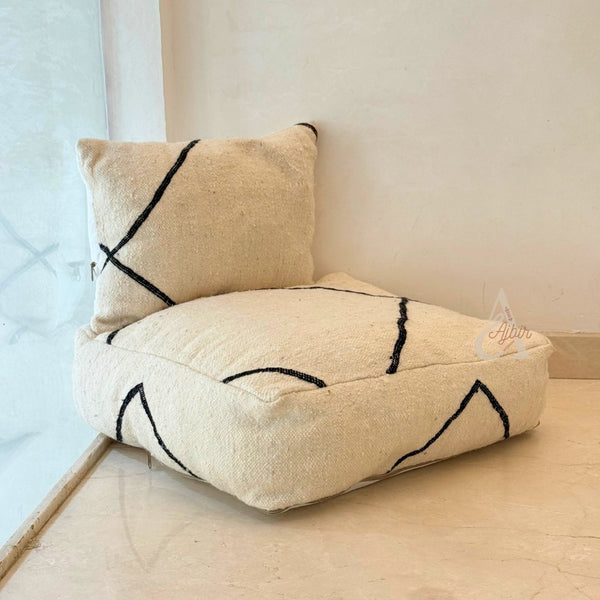 Pouf et coussin Marocains Artisanaux en Laine – Design Berbère Minimaliste