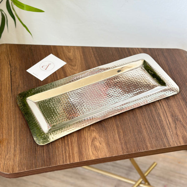 Plateau martelé rectangulaire argenté