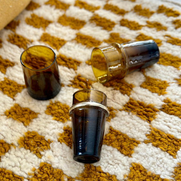 Verre à thé beldi marron