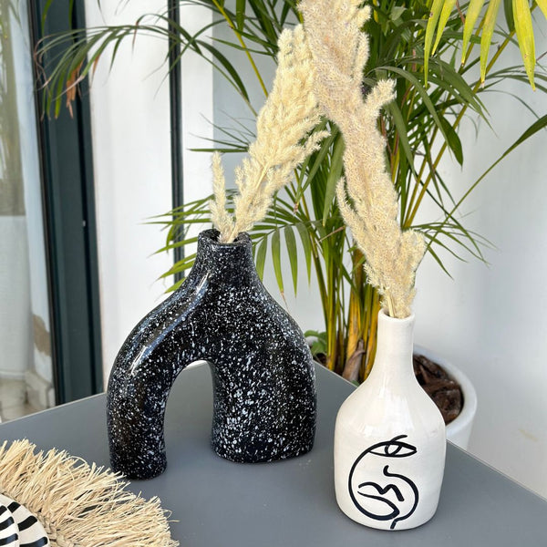 Vase bouteille Oudm - Visage abstrait noir