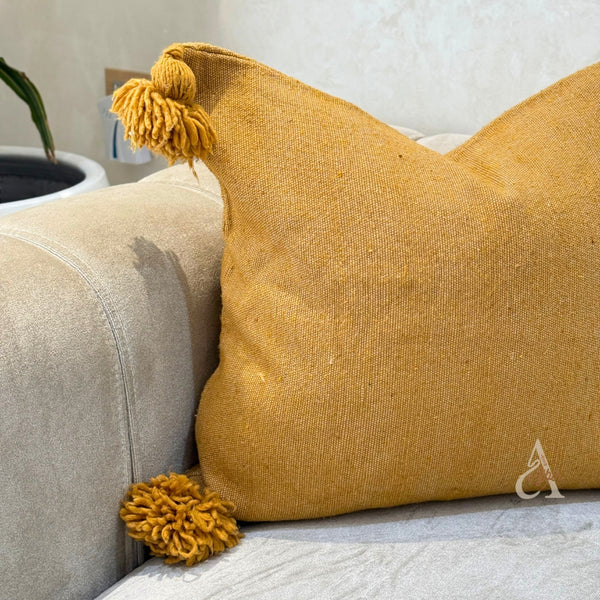 Housse de Coussin artisanale à pompons Jaune moutarde