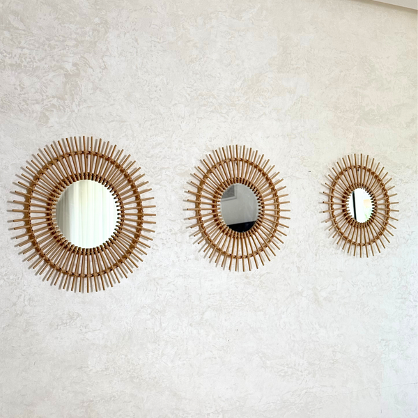 Miroir artisanal rond – Cadre en raphia naturel