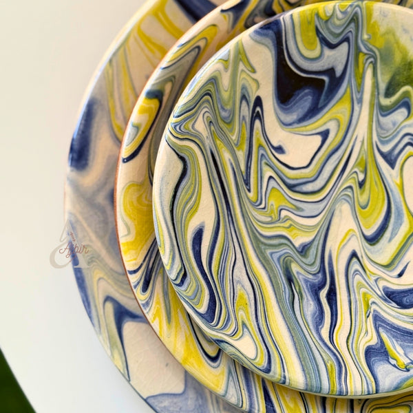 Set de 3 Assiettes Artisanales Marbrées Jaune et Bleue