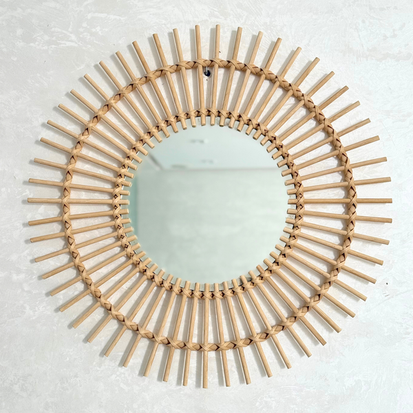 Miroir artisanal rond – Cadre en raphia naturel