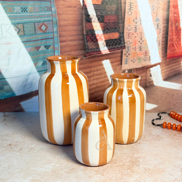 Vase Rayé Crème & Marron Clair en céramique artisanale