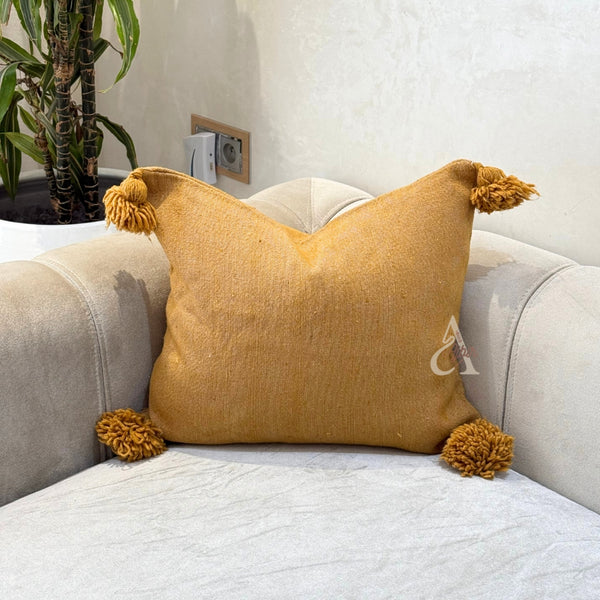 Housse de Coussin artisanale à pompons Jaune moutarde