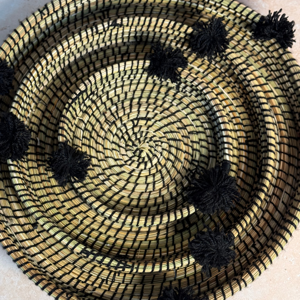 Plateau artisanal berbère Talount à pompons Noir