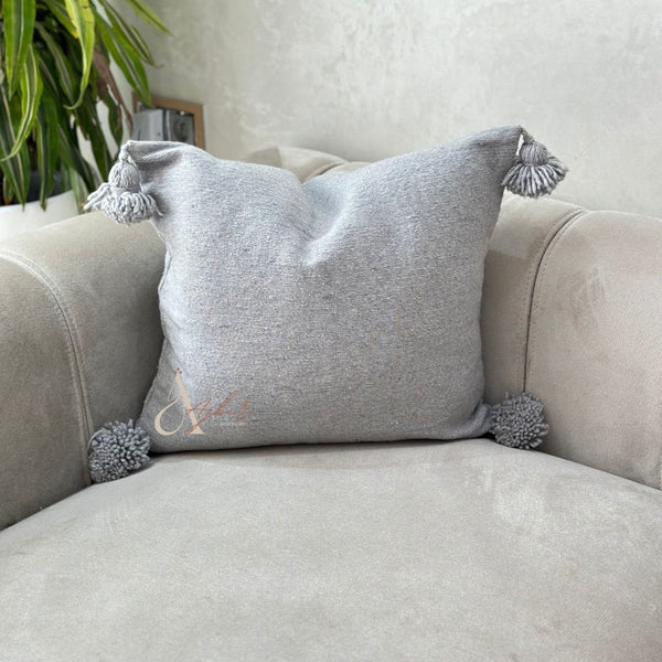 Housse de Coussin à pompons 45cmx45cm Gris clair - Ajbir