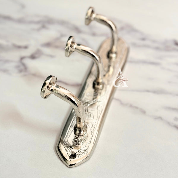 Barre murale à 3 crochets en laiton argenté gravé