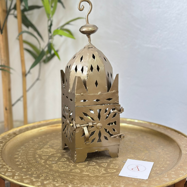 Lanterne artisanale Marocaine en métal colorée