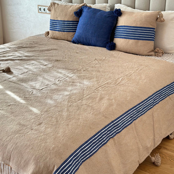 Plaid artisanal imprimé à pompon beige et bleu jean 2,80m x 2,00m