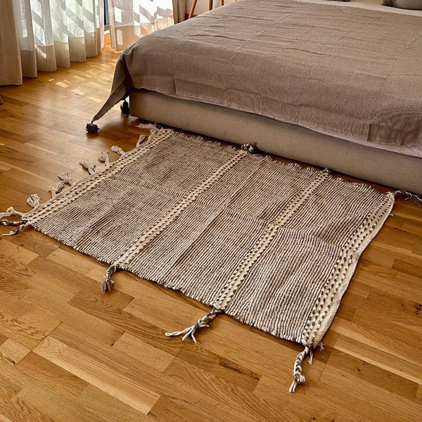 Tapis artisanal Zanafi taupe et crème 100% coton - 131/106cm