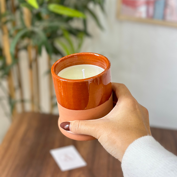 Bougie artisanale Terracota en terre cuite parfum Oud