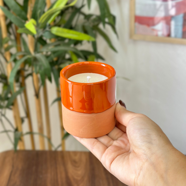 Bougie artisanale orange en terre cuite parfum Musk