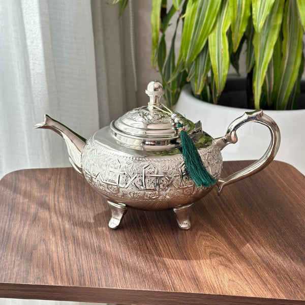 Grande théière artisanale en laiton argenté 2