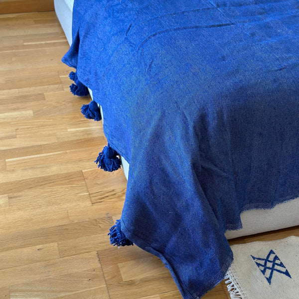 Plaid artisanal uni à pompon Bleu roi 2,80m x 2,00m