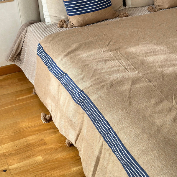 Plaid artisanal imprimé à pompon beige et bleu jean 2,80m x 2,00m