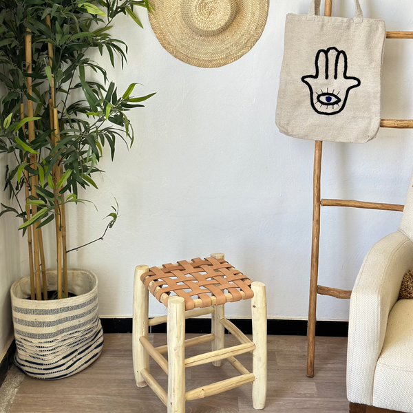 Tabouret traditionnel en bois et cuir - Ajbir