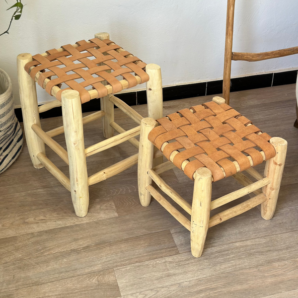 Tabouret traditionnel en bois et cuir - Ajbir