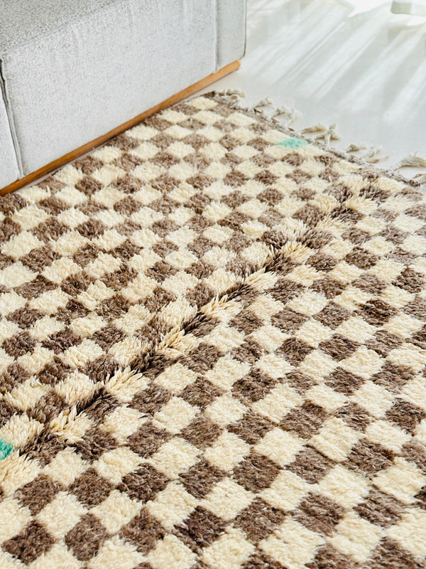 Tapis Beni Ouarain damier taupe - 2,42m / 1,62m - Ajbir